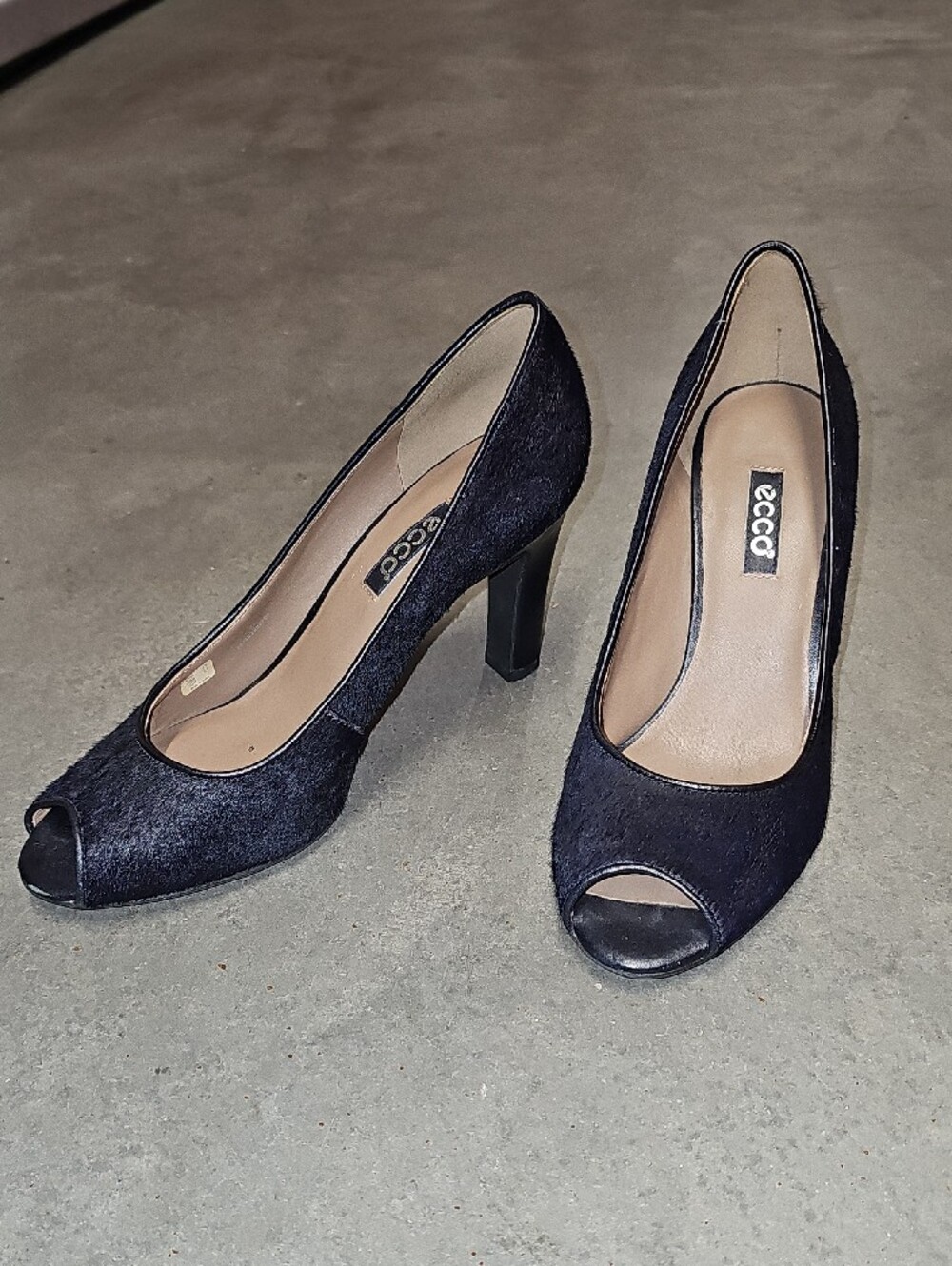 ECCO Dark Navy Blue Calf Hair Peep-Toe Mid Heel Pumps EU 39 Not Black